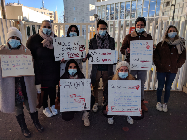 Les "pions" du Lycée Anne Veaute de Castres, rejoints par des collègues d'autres établissements, le 19 janvier 2021